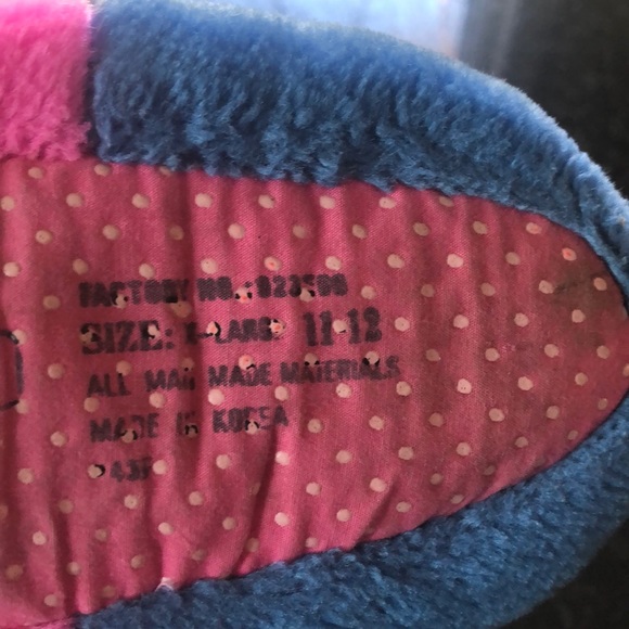 Kid’s slippers 11-12 used - Picture 4 of 6